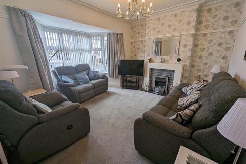 4 bedroom semi-detached house for sale, West Crescent, Darlington