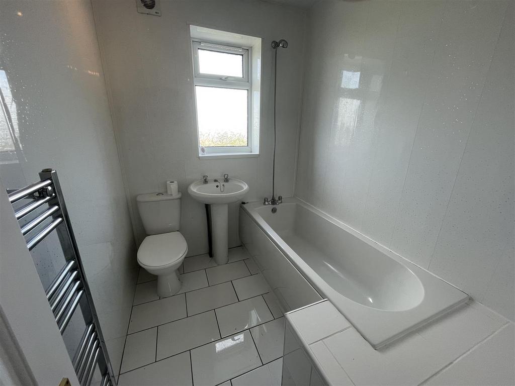 Bathroom/wc/shower
