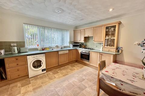 4 bedroom semi-detached house for sale, Baynham Road, Mitcheldean GL17