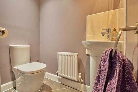 5 Sunloch Close, Burbage, Hinckley, LE10 2TT