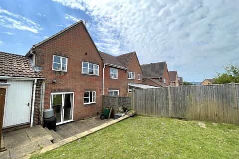 3 bedroom semi-detached house to rent, Lavant Road, Pevensey BN24