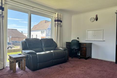 2 bedroom ground floor flat for sale, Clifford Court, Clifford Road, Bexhill-On-Sea TN40