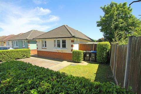 2 bedroom detached bungalow for sale, Daws Place, Bournemouth