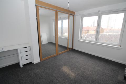 3 bedroom flat to rent, Ann Street, Greenock