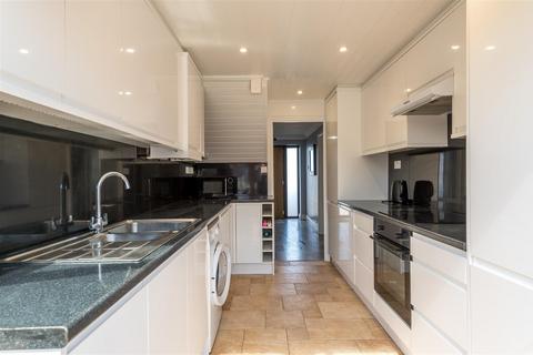 16 Atherton Road, Ipswich, IP2 9LD