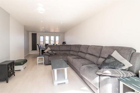 16 Atherton Road, Ipswich, IP2 9LD