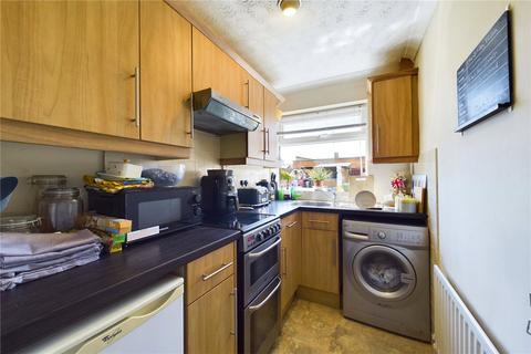 3 bedroom terraced house to rent, Windrush Way, Reading, Berkshire, RG30