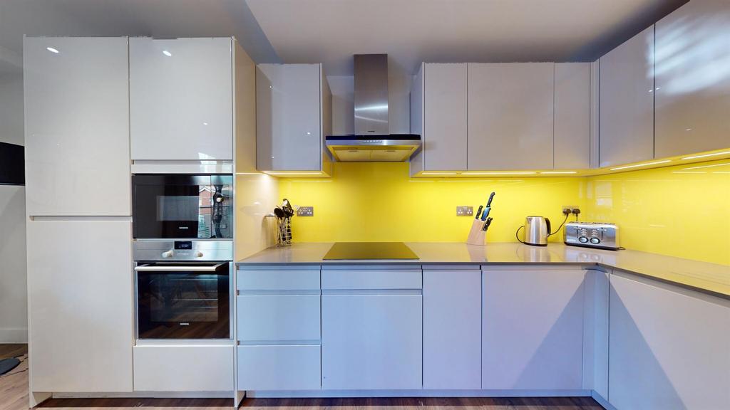 80 Back Church Lane, Twyne House Apartments, London - More