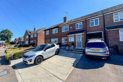 3 bedroom semi-detached house for sale, Gloucester Avenue, Chelmsford CM2