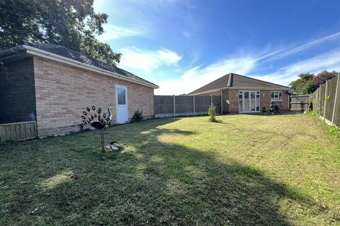 2 bedroom detached bungalow for sale, Chilburn Gardens, Clacton-On-Sea CO15