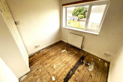 16 Buckfast Square, Corby, NN18 8DT