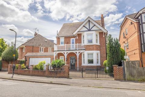 4 bedroom detached house for sale, Lansdowne Avenue, Slough