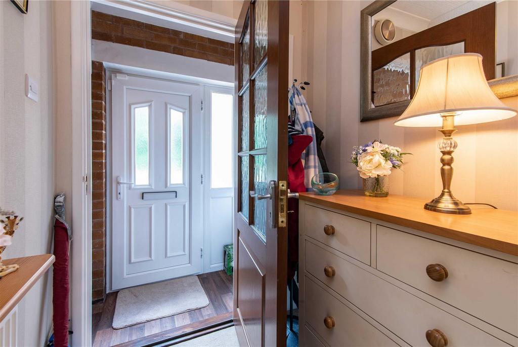 16 Gresham Close-Low-21.jpg