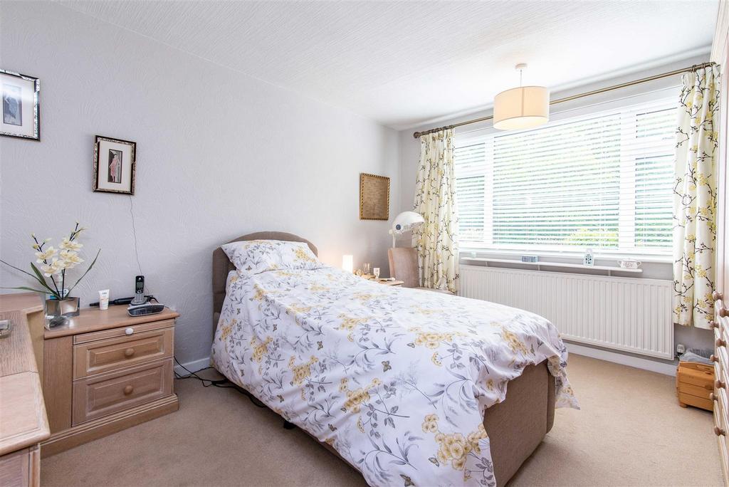 16 Gresham Close-Low-23.jpg