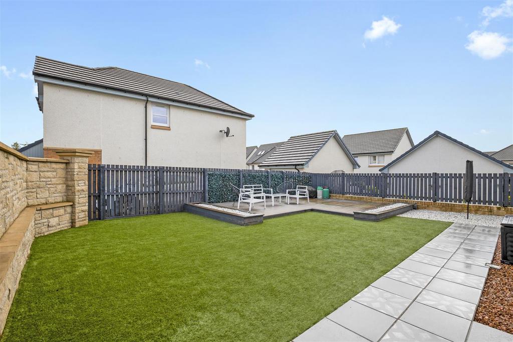 17 Stewart Crescent1.jpg