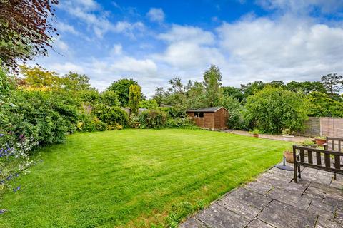 25 Meadow Road, Albrighton, Wolverhampton, WV7 3DZ