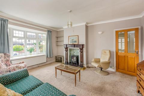 25 Meadow Road, Albrighton, Wolverhampton, WV7 3DZ