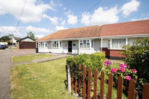 2 bedroom semi-detached bungalow for sale, Kings Crescent, Basildon SS15