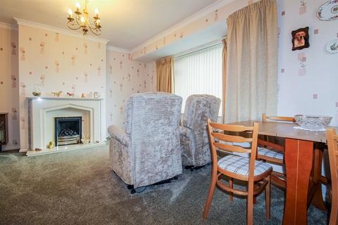 2 bedroom semi-detached house for sale, Melbourne Road, Wakefield WF1
