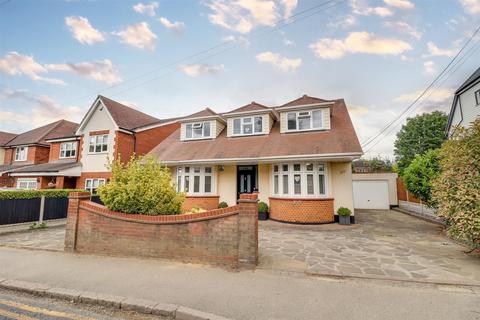 5 bedroom chalet for sale, Kenneth Road, Benfleet SS7