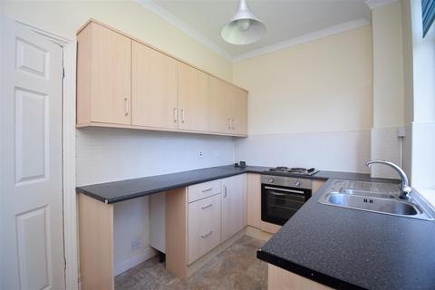 2 bedroom terraced house to rent, Flanshaw Lane, Wakefield WF2