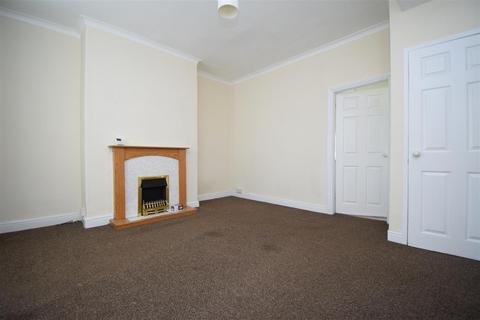 2 bedroom terraced house to rent, Flanshaw Lane, Wakefield WF2