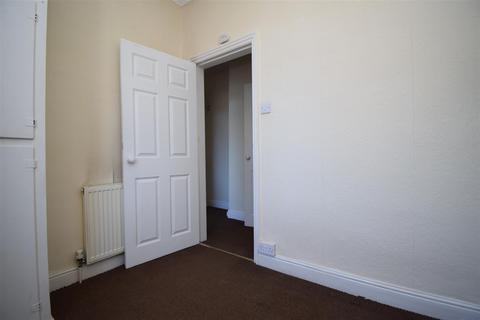 2 bedroom terraced house to rent, Flanshaw Lane, Wakefield WF2