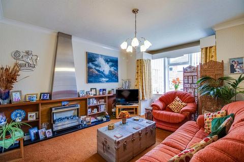 3 bedroom semi-detached house for sale, Ullswater Avenue, Dewsbury WF12