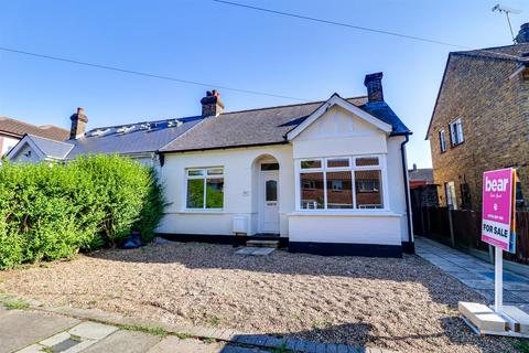 2 bedroom semi-detached bungalow for sale, Flemming Crescent, Leigh-On-Sea SS9
