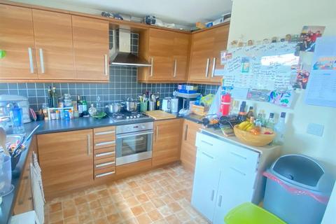 2 bedroom apartment to rent, Exeter