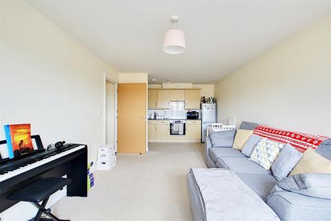 2 bedroom apartment for sale, Ovaltine Court, Kings Langley