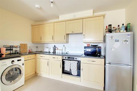 2 bedroom apartment for sale, Ovaltine Court, Kings Langley