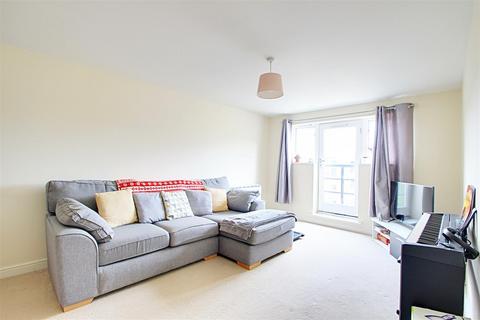 2 bedroom apartment for sale, Ovaltine Court, Kings Langley