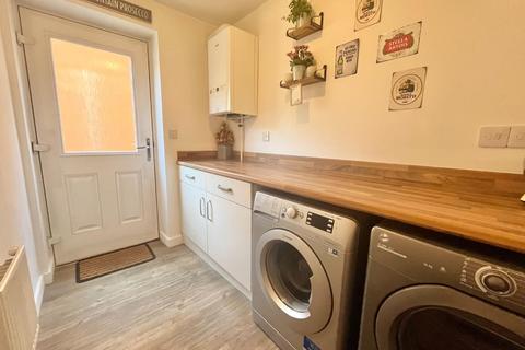 19 Crawley Close, Northampton, NN2 8BA