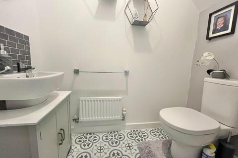 19 Crawley Close, Northampton, NN2 8BA