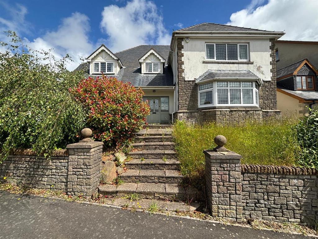 Coed Y Bronallt, Pontarddulais, Swansea 5 bed detached house for sale