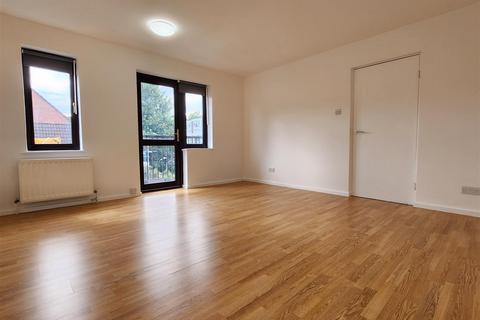 1 bedroom flat to rent, Amsterdam Road, London