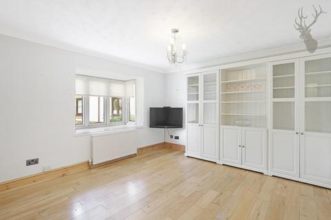 41 Slade End, Theydon Bois, Epping, CM16 7EP