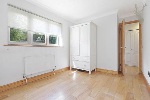 41 Slade End, Theydon Bois, Epping, CM16 7EP