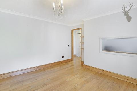 41 Slade End, Theydon Bois, Epping, CM16 7EP