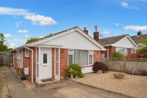 3 bedroom detached bungalow for sale, Ellerslie Close, Charminister