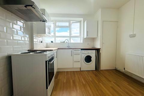 2 bedroom flat to rent, Upney Lane, Barking