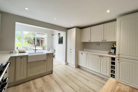 36 Birmingham Road, Blakedown, Kidderminster, DY10 3JN