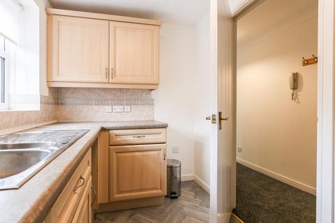 2 bedroom apartment for sale, Belvedere Gardens, Benton, NE12