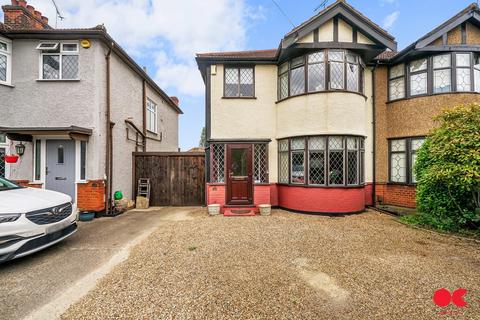 3 bedroom semi-detached house for sale, Pettits Lane, Romford RM1