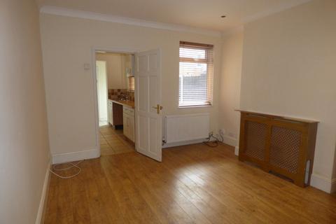 3 bedroom semi-detached house to rent, College Street, Long Eaton NG10 4NP