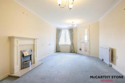 2 bedroom apartment for sale, Foxhall Court, School Lane, Banbury