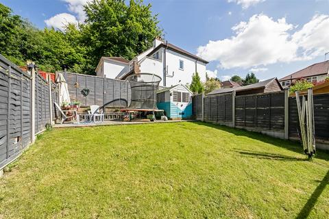 3 bedroom semi-detached house for sale, Beechwood Road, Caterham CR3