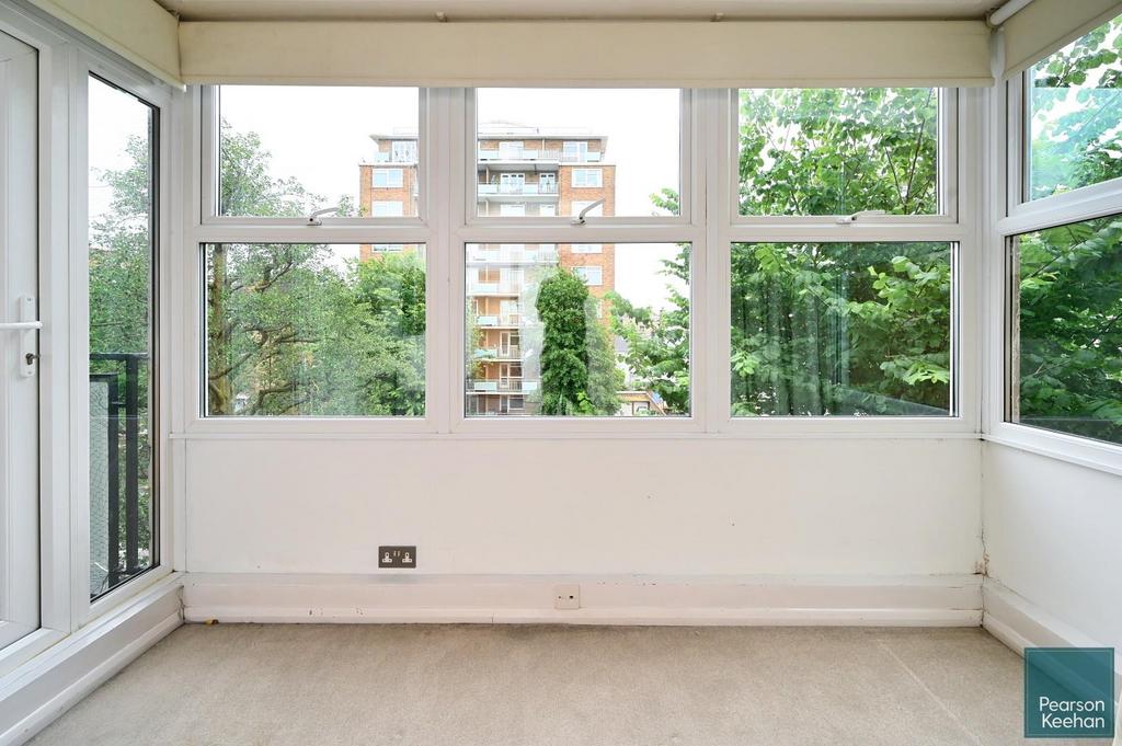 21 Copthorne court, 44 the drive, bn3 (12).jpg