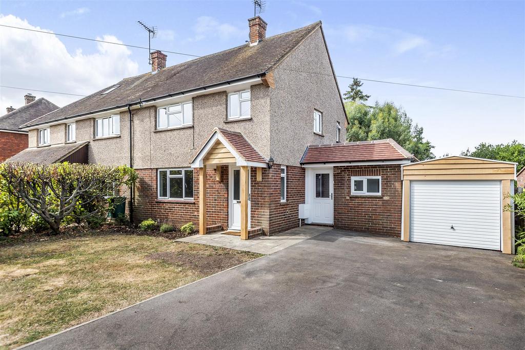 Northcote Crescent, West Horsley 3 bed house to rent £2,350 pcm (£542 pw)